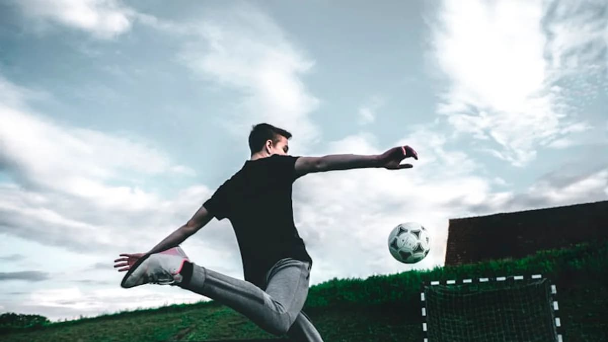 V-League và cuộc đua vô địch trục Bắc Bộ: vì sao 4-5 đội miền Bắc thường tranh top 3?