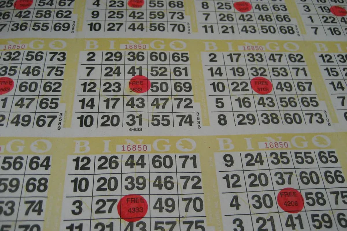 Why slots count 100%, bingo 50%, live dealer 10% — the contribution math for Filipino players